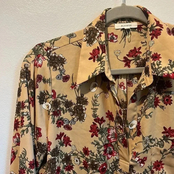 Pleione small floral and flowy lightweight long sleeve top - Picture 4 of 5